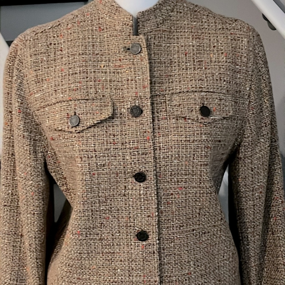 Kate Hill Petite Autumn Tweed 2 Piece Suit Jacket & Skirt & Gold thread accents